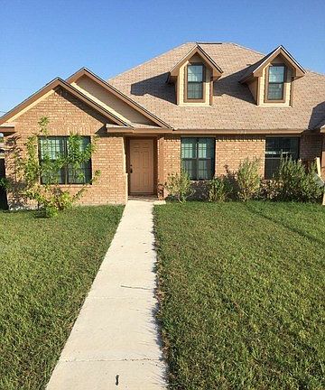 3rd image of 104 Nottingham Ln