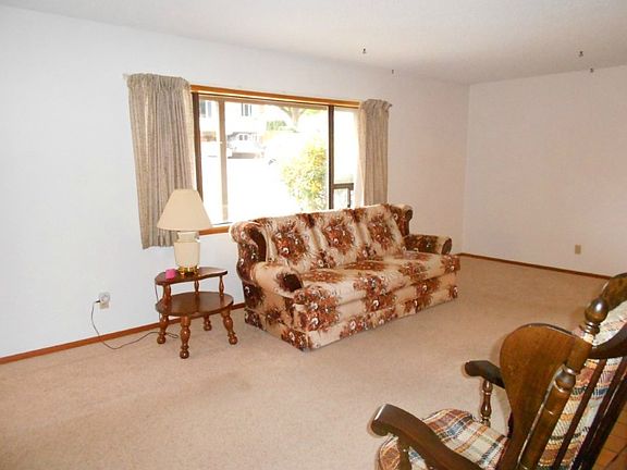 Living room with fireplace