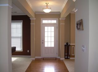 7541 Brookstone Cir, Flowery Branch, GA 30542