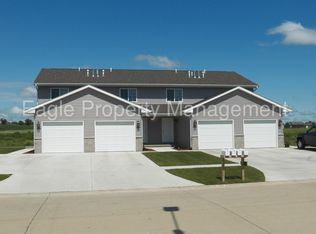 1865 Wrigley St, Ely, IA 52227
