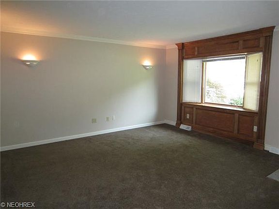 2nd image of 668 Hollywood Ave
