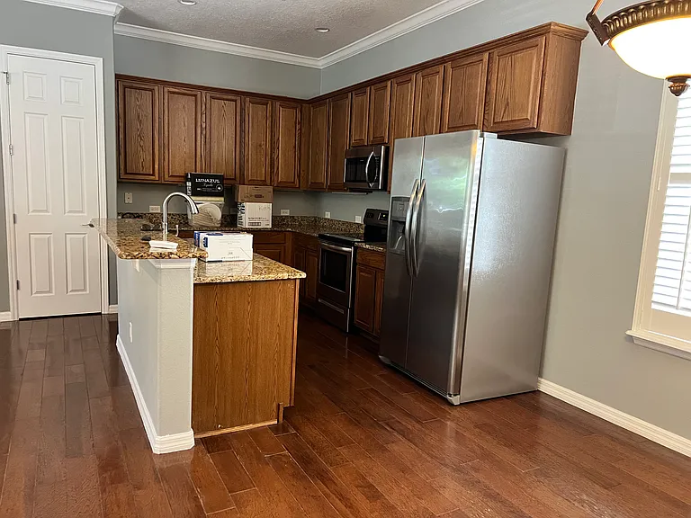 3993 Corrine Dr — Photo 11