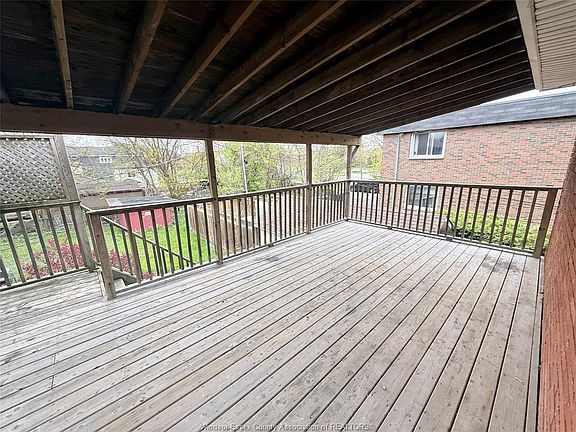 2nd image of 837 Louis Ave