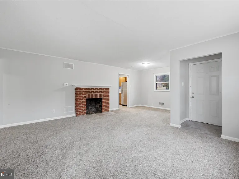 3832 Frances Ave — Photo 4