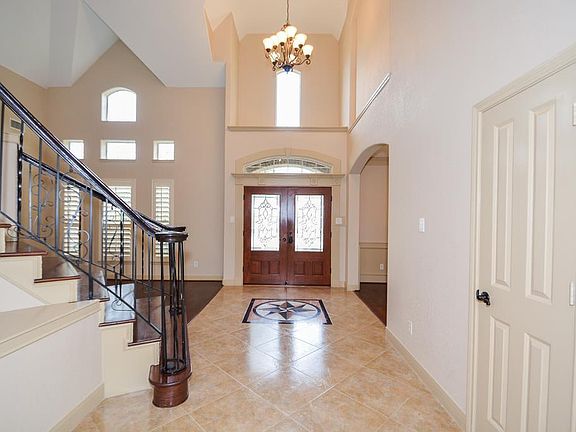 2nd image of 6410 Goodlowe Park