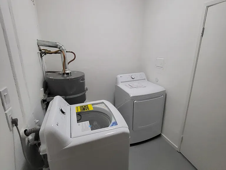 Utility Room - Washer and Dryer