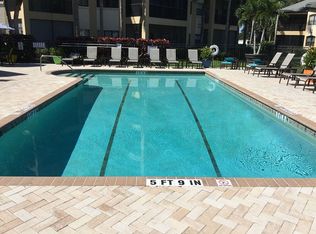 195 Vintage Cir APT 201, Naples, FL 34119