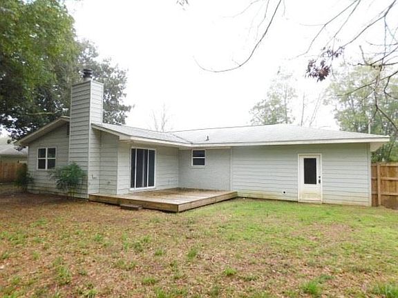 3rd image of 630 Whitney Dr