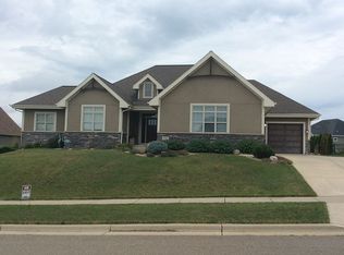 858 Alpine Pkwy, Oregon, WI 53575