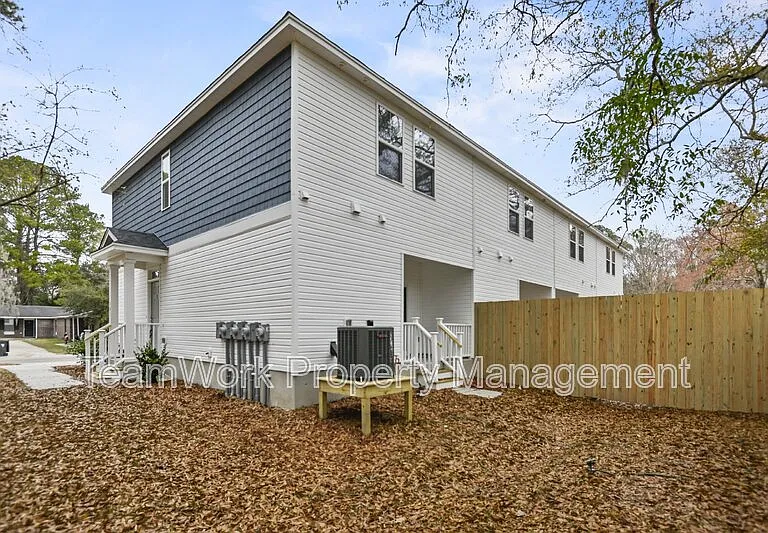 101 Langley Dr #D — Photo 24