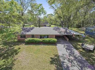 821 W Bergeron St, Gonzales, LA 70737