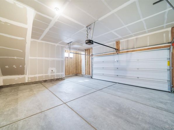 22103 E 38th Place, Aurora, CO 80019