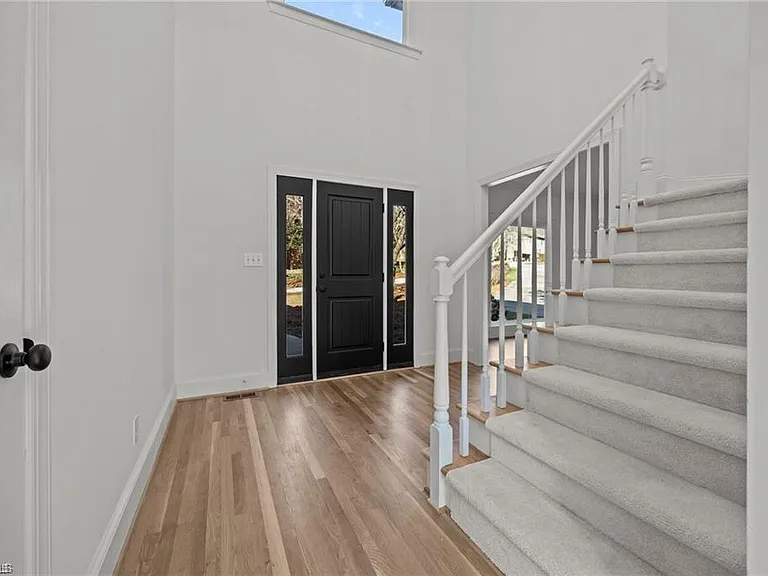 5305 Coveview Ct — Photo 3