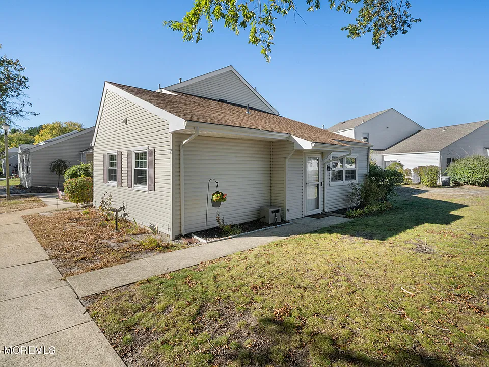 2 S Seas Ct