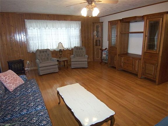 4th image of 1732 Woodland Dr
