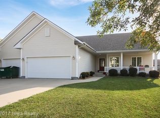 409 N 15th Ave, Winterset, IA 50273