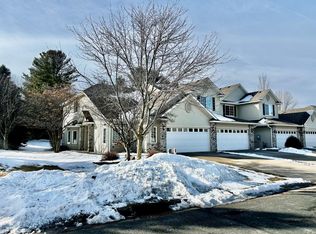 1726 Sunset Dr, Northfield, MN 55057