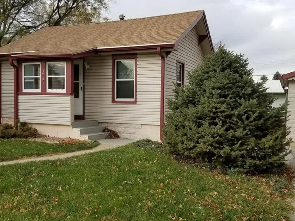 3704 Madison Ave, Lincoln, NE 68504