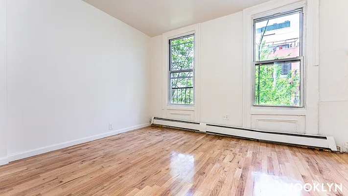 Rented by Nooklyn NYC LLC | media 11