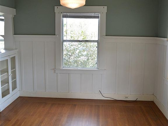 5th image of 560 Bailey Ave
