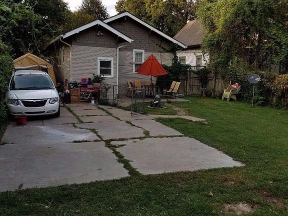 5th image of 2737 E St