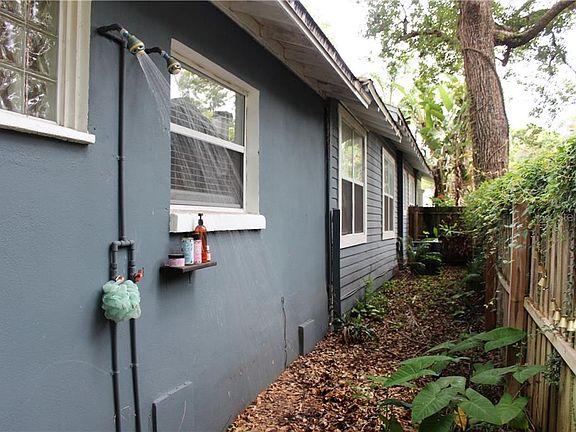 4th image of 1013 E North Bay St