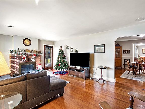 4th image of 21408 Warren Ave