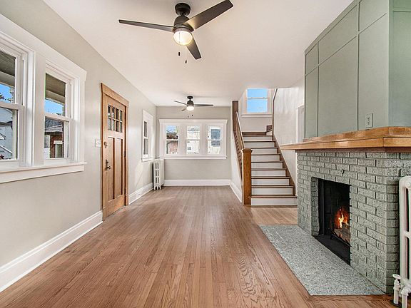 3rd image of 216 W Marquette Ave
