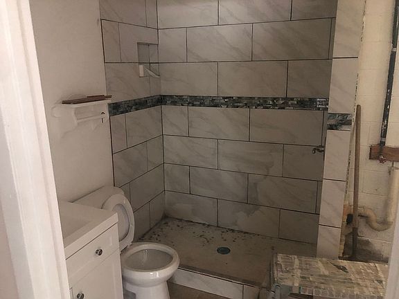 3rd image of 6222 Ellesmere Dr