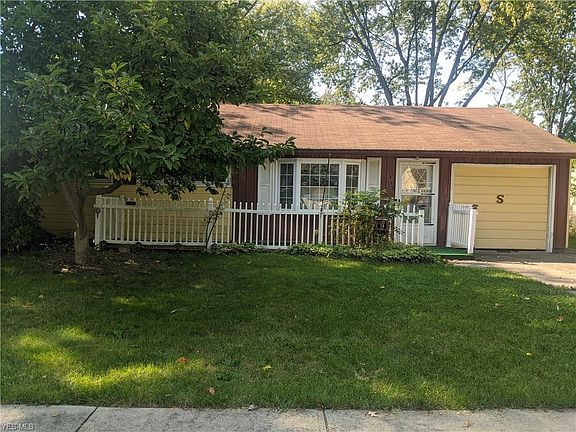 2nd image of 374 Adrian Dr