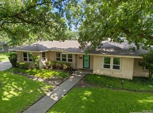 818 Cherry St, Uvalde, TX 78801