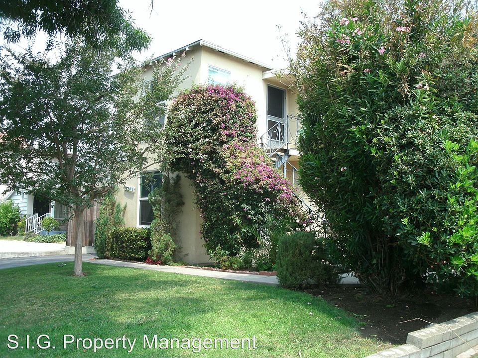 2nd image of 1451 Stanley Ave #B