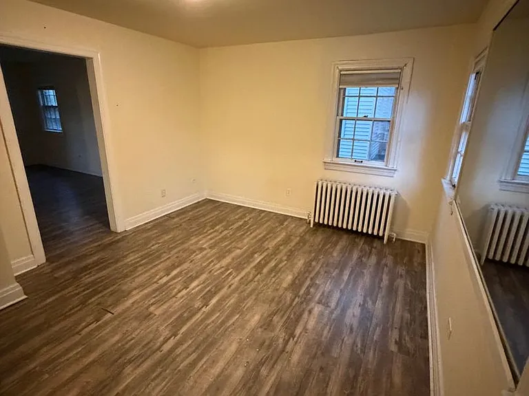 81 E Park Pl — Photo 6