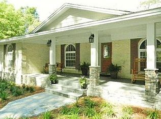 2733 Edgewater Dr, Niceville, FL 32578