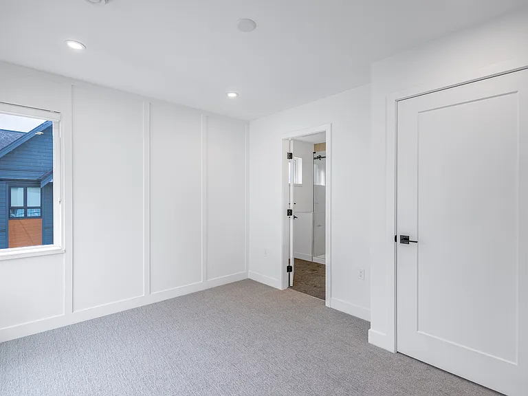 1959 165a St #9 — Photo 15