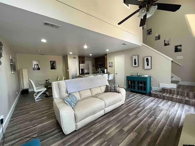 13828 Hollowgreen Dr #201 — Photo 6
