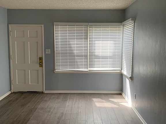 2nd image of 4222 N Lakewood Blvd #4222