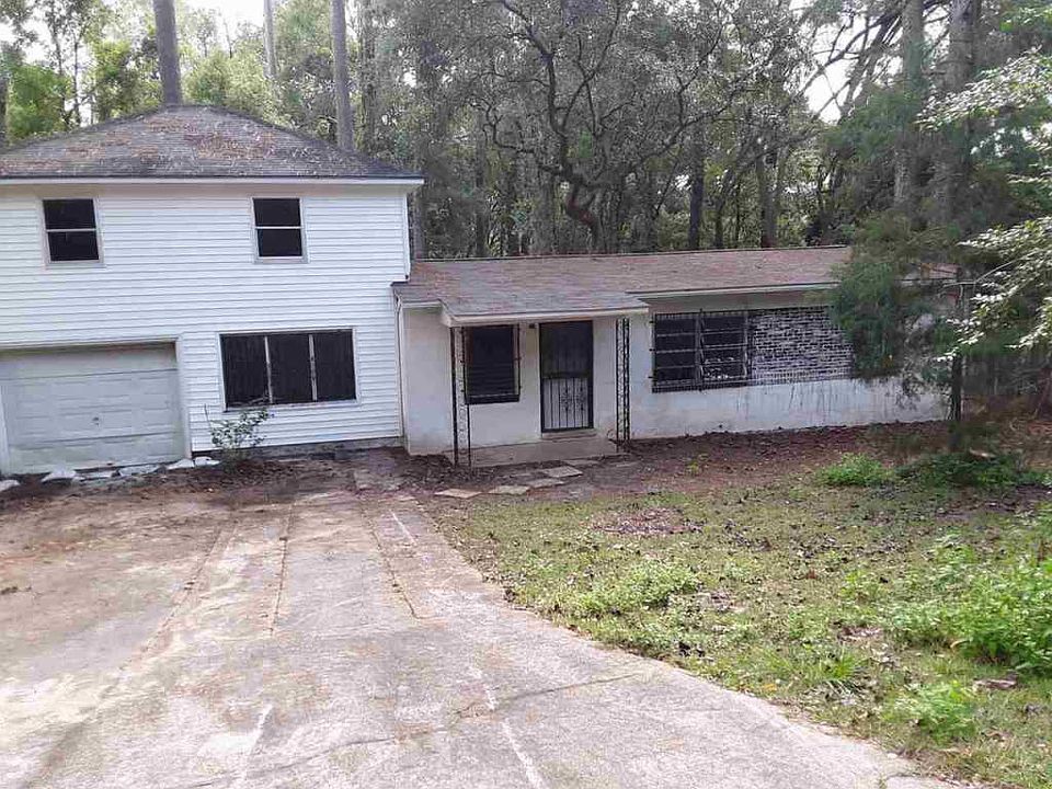 1st image of 1003 Hiawatha Dr