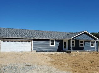 302 Blackberry Ln, Bismarck, MO 63624