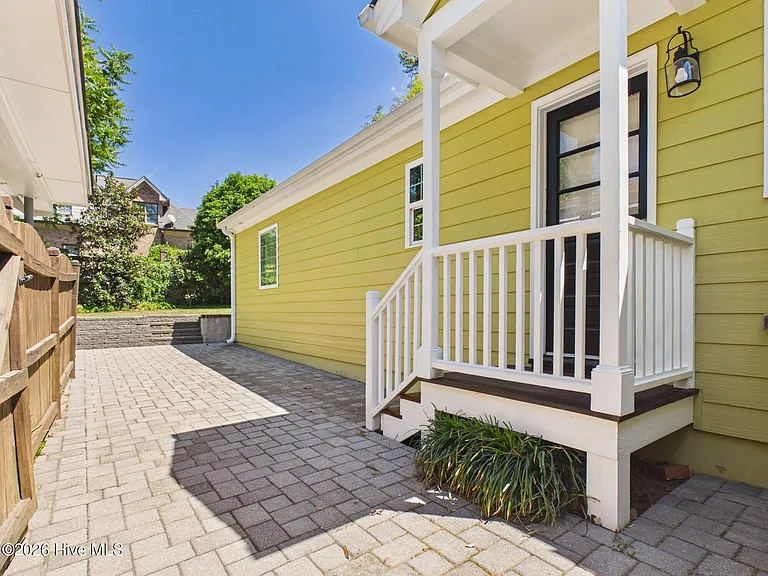 2912 Oberlin Rd — Photo 49