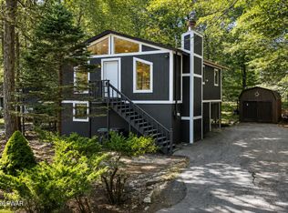 3222 Hamlet Dr, Tobyhanna, PA 18466