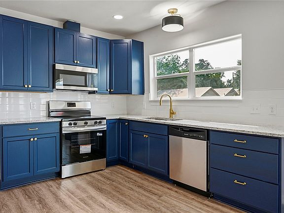 2nd image of 2100 Cavitt Ave