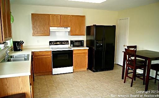 3rd image of 20 Dunthorte Ln