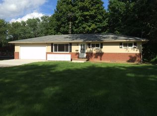 912 Bonsel St NE, Navarre, OH 44662
