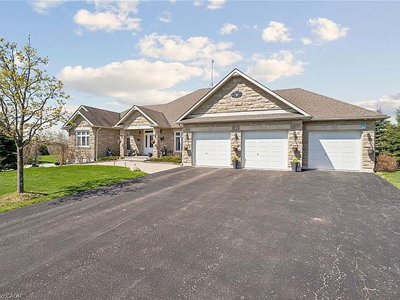3rd image of 10 Brolley Cres