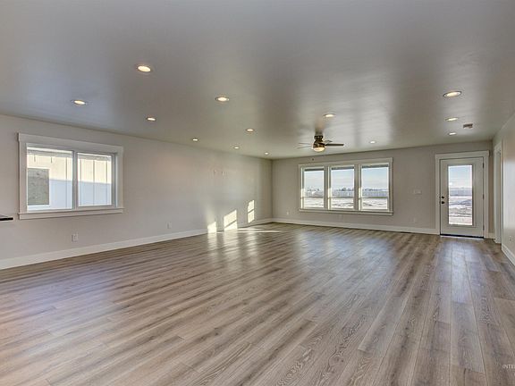 5th image of 619 Cheri Ct