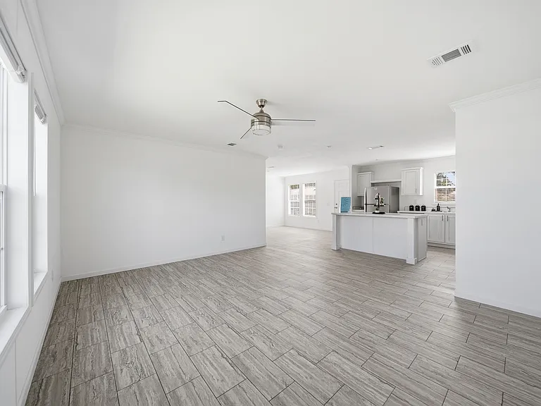 Royal Palm Village — Photo 25