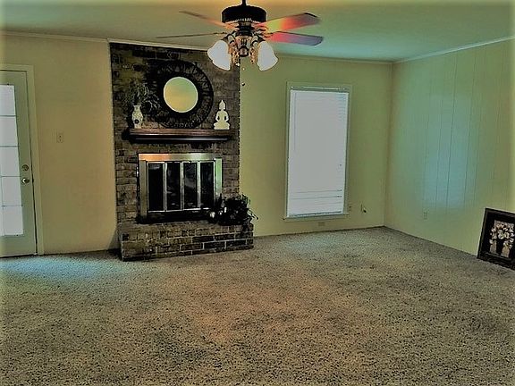 5th image of 224 Longmont St