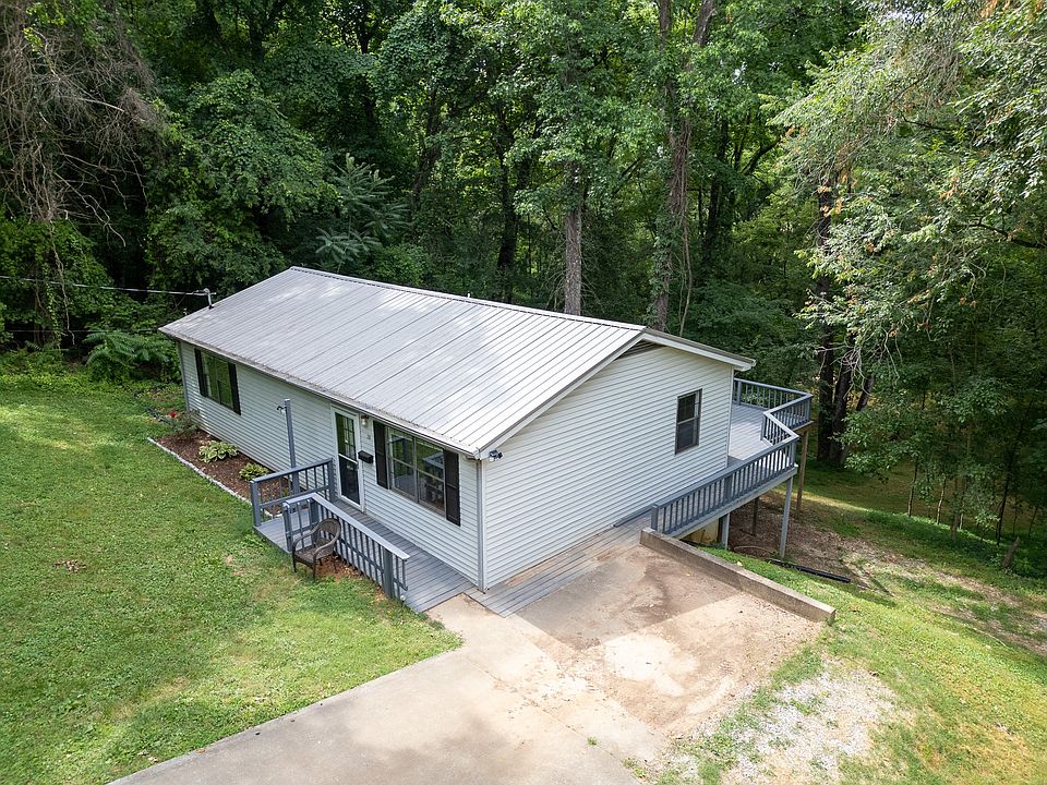 1st image of 216 Franklin Park Cir