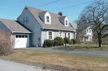 2nd image of 95 Bay View Ave
